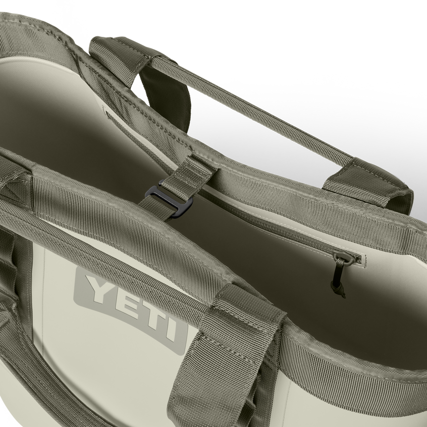 YETI Camino® 35 Carryall Pampa Light Green