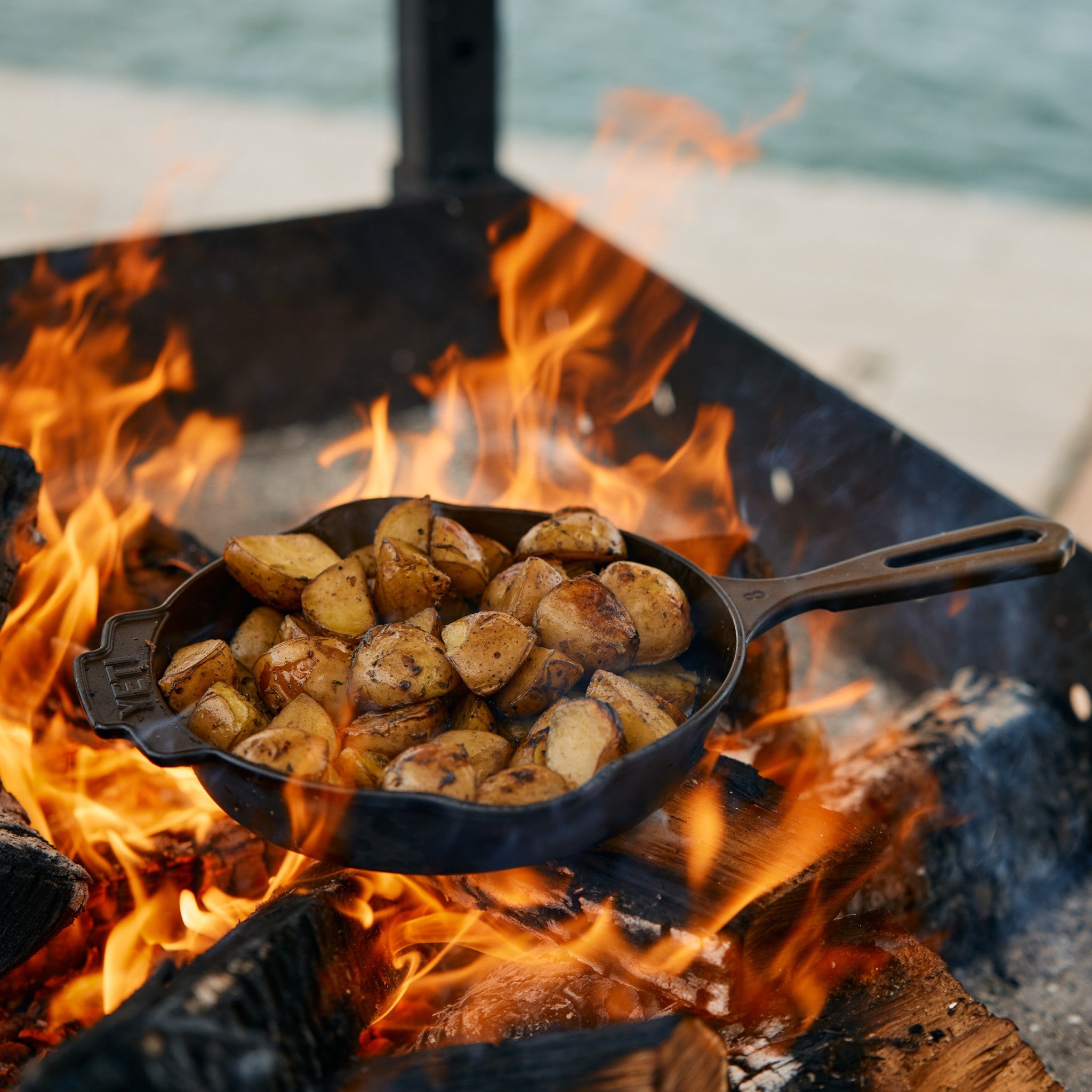 YETI® Cast Iron Skillet 10 – YETI New Zealand