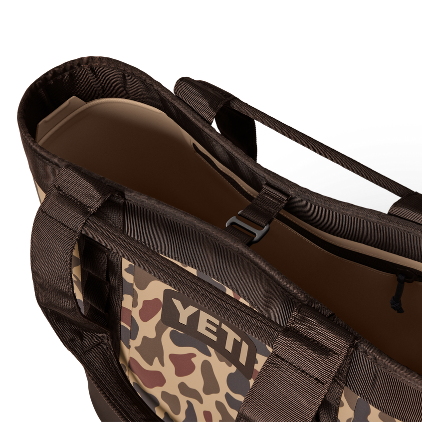 YETI Camino® 35 Carryall Wetlands Camo