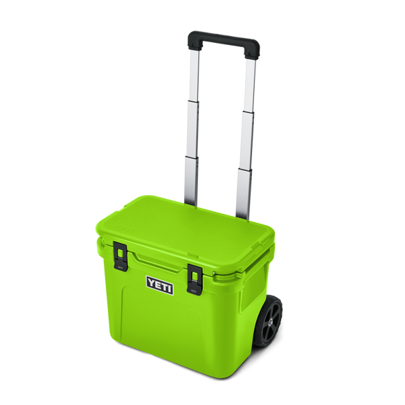 YETI Roadie® 32 Wheeled Hard Cooler Venom