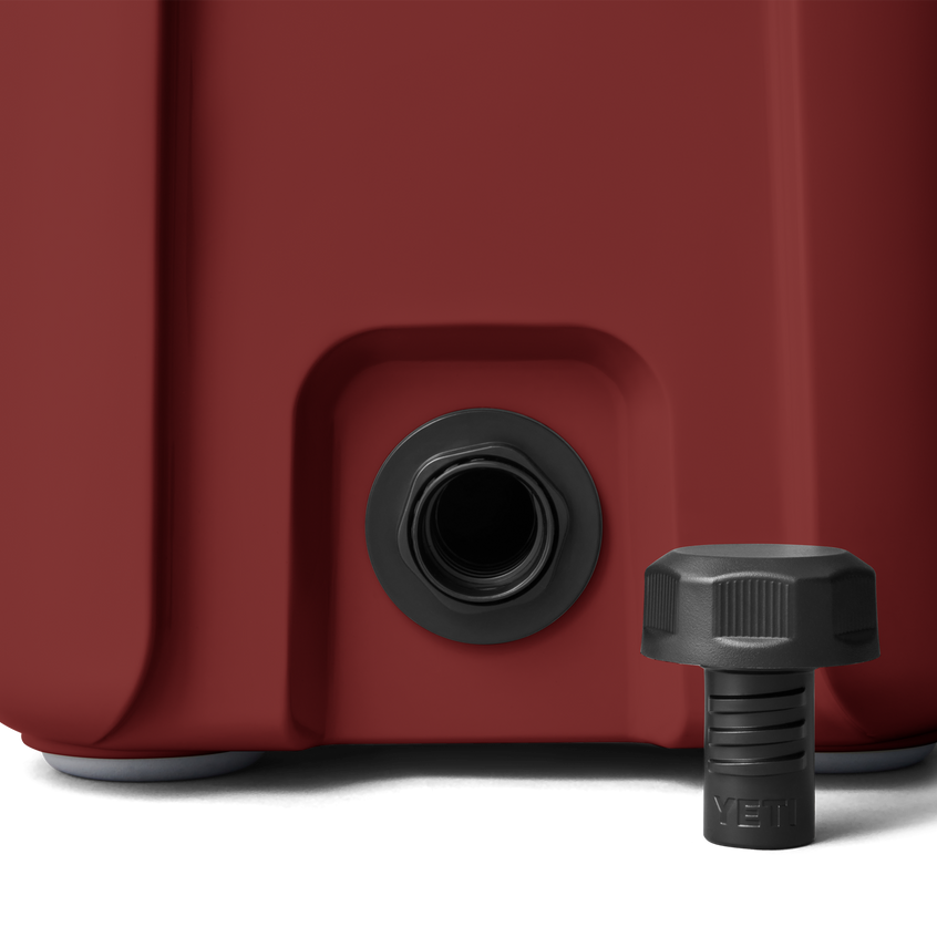 Roadie® 15 Hard Cooler Stag Red